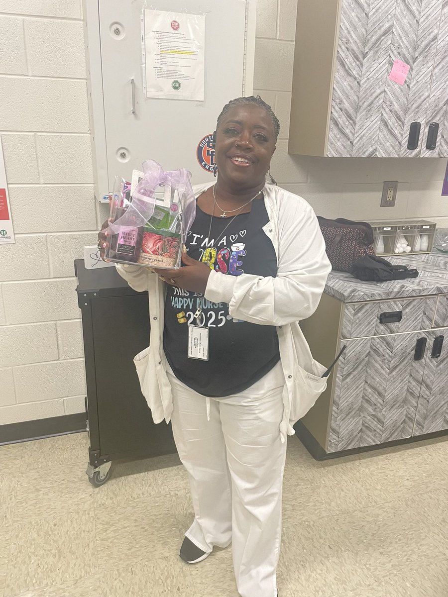tommyjperry's tweet photo. Happy Nat’l School Nurse Appreciation day to all the @CobbSchools nurses out there but a special shout out to our amazing Nurse Burse! #SoarWithPride! @scobb_eagles https://t.co/pMOR3k7eps
