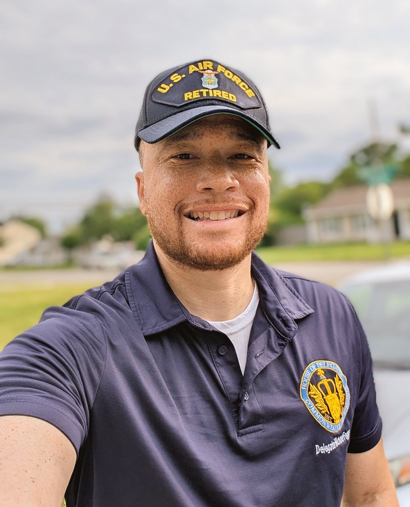Back on the doors in the Pembroke area of #HD97.

Hearing the phrase " I voted for you before and will make sure to vote for you again" from multiple constituents today is such a great feeling. 🥰

#AimHighVB