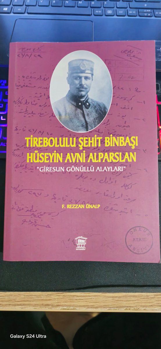 Kalem ve kılıç erbabı Hüseyin Avni Alparslan.