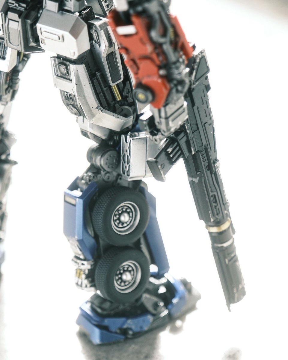 AMK Pro Series Optimus Prime from Transformers Rise of the Beasts by <a href="/yolopark/">YOLOPARK.Official</a>.official ! Probably their best Optimus Prime release to date. Do not pass this one up!

You can get yours here:

shop.yolopark.com/products/trans…

#yolopark #transformers #optimusprime #actionfigures
