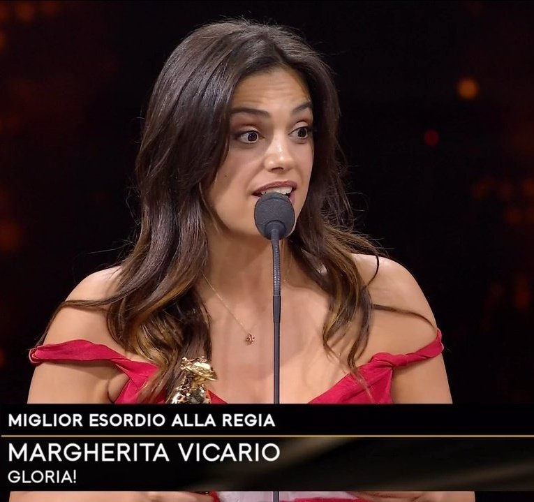 per la prima nella volta miglior regista e miglior regista esordiente sono andate entrambe ad una donna maura delpero e margherita vicario siete la STORIA