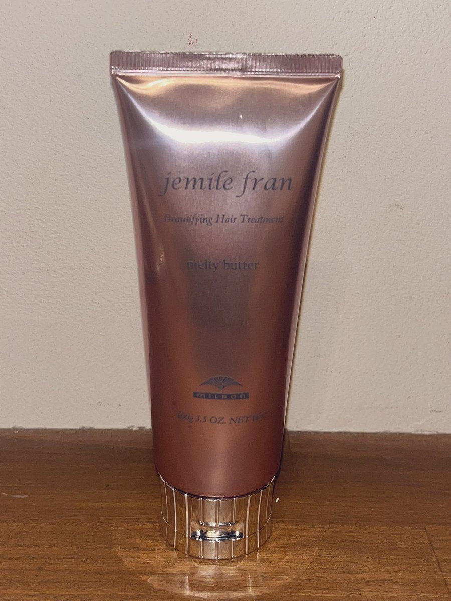 洗い流さないトリートメントを新しいのに買い替えてみました

ミルボンのメルティバター

めっちゃいい匂いでテンション上がる✨✨

ロリィタ着る時はウィッグ被るんだけど、普段の清潔感が一番大事！