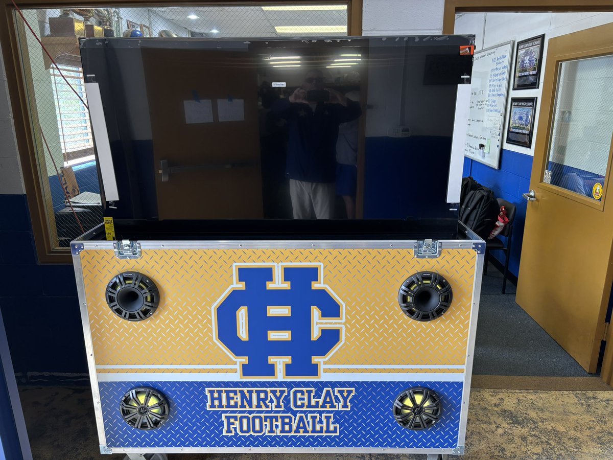 Henry Clay Football (@hchsdevilsfb) on Twitter photo Thank you <a href="/huddlbox/">Huddlbox</a> and <a href="/BSNSPORTS/">BSN SPORTS</a> for helping us with our new Huddlbox Elite! This will be a great tool for our program. <a href="/HCHS_Athletics/">Henry Clay</a> <a href="/coachhawkins1/">Coach Phil Hawkins</a> Thank you <a href="/huddlbox/">Huddlbox</a> and <a href="/BSNSPORTS/">BSN SPORTS</a> for helping us with our new Huddlbox Elite! This will be a great tool for our program. <a href="/HCHS_Athletics/">Henry Clay</a> <a href="/coachhawkins1/">Coach Phil Hawkins</a>