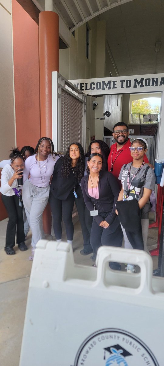 AP_Newell's tweet photo. My 8th grade babies visit to #MonarchHS! We had so much fun! #HSbound #filledwithpride #bestmiddleschoolinthenorth https://t.co/Np99oQs7WJ
