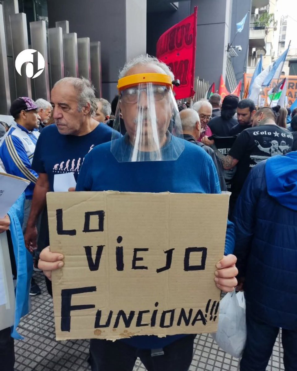 elosmi5's tweet photo. 🚨No voy a poner LTA, voy a poner: "La Tienen Recontra Adentro."
🚨Gobierno de #Cascarudos https://t.co/aLZC9HLUwt