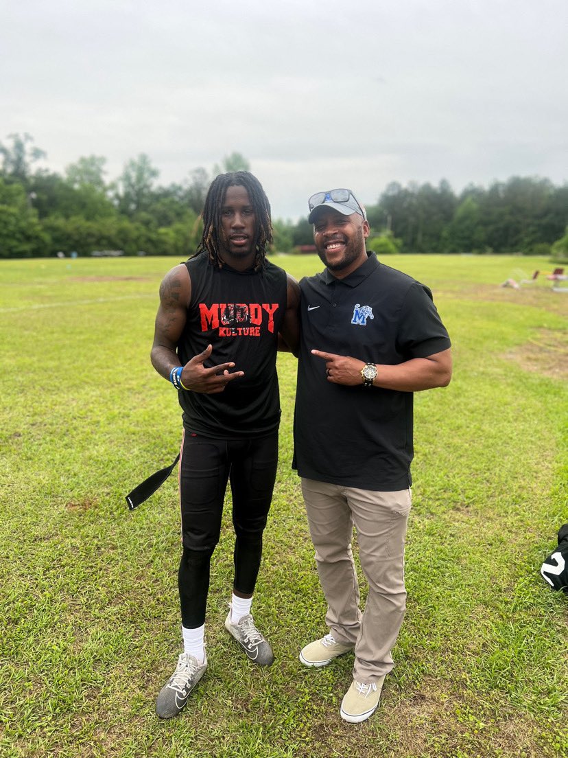 J.T. Barlow (@jtbar1ow) on Twitter photo Appreciate <a href="/CoachC_Collins/">Chris Collins</a> and <a href="/reggiehoward/">Reggie Howard</a> for pulling up to watch me practice🔥 <a href="/UKFootball/">Kentucky Football</a> <a href="/TigersAthletics/">Memphis Tigers</a> <a href="/CoachNared/">Justin Nared</a> <a href="/CoachCaldwell04/">Malangelo Caldwell</a> <a href="/CoachA_Ingram3/">Arthur Ingram III</a> <a href="/ChadSimmons_/">ChadSimmons</a> <a href="/YellowhammerFB/">Yellowhammer Football</a> <a href="/samspiegs/">Sam Spiegelman</a> <a href="/TomLoy247/">Tom Loy</a> <a href="/ALLGASATHLETES/">ALLGAS ATHLETES™️ ⛽️⛽️⛽️⛽️</a> <a href="/adamgorney/">Adam Gorney</a> <a href="/TDARecruiting/">Touchdown Alabama Recruiting</a> Appreciate <a href="/CoachC_Collins/">Chris Collins</a> and <a href="/reggiehoward/">Reggie Howard</a> for pulling up to watch me practice🔥 <a href="/UKFootball/">Kentucky Football</a> <a href="/TigersAthletics/">Memphis Tigers</a> <a href="/CoachNared/">Justin Nared</a> <a href="/CoachCaldwell04/">Malangelo Caldwell</a> <a href="/CoachA_Ingram3/">Arthur Ingram III</a> <a href="/ChadSimmons_/">ChadSimmons</a> <a href="/YellowhammerFB/">Yellowhammer Football</a> <a href="/samspiegs/">Sam Spiegelman</a> <a href="/TomLoy247/">Tom Loy</a> <a href="/ALLGASATHLETES/">ALLGAS ATHLETES™️ ⛽️⛽️⛽️⛽️</a> <a href="/adamgorney/">Adam Gorney</a> <a href="/TDARecruiting/">Touchdown Alabama Recruiting</a>