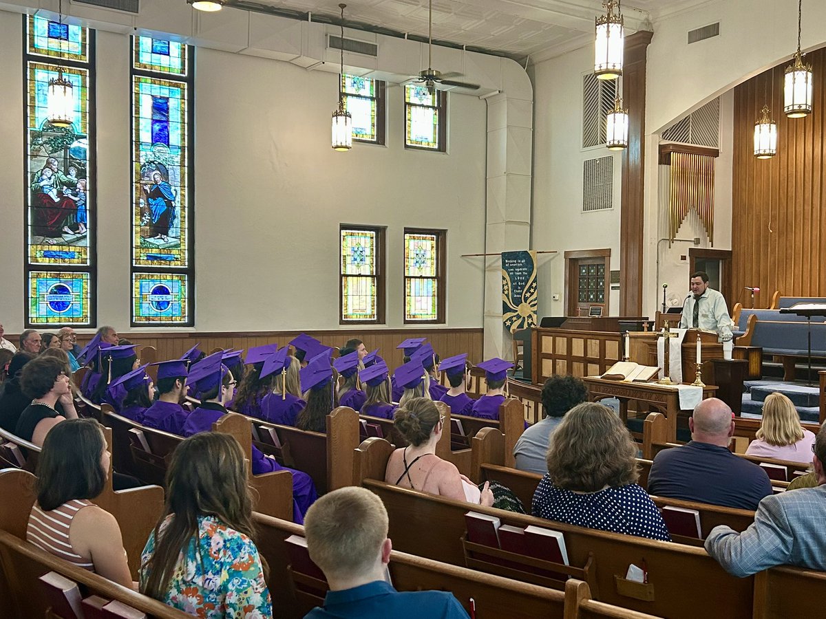 FHSfarmerJOE's tweet photo. More senior memories: the c/o ‘25 baccalaureate service was a great opportunity for fellowship, blessing, and inspiration.
#FHSfarmers
#FARMERfamily
#LKGFA
#OlympicSpirit
#GoForThePURPLEandGOLD
#FasterHigherStrongerFHS
#FAMOUSinFARMERSVILLE https://t.co/RM0T0nLzDI
