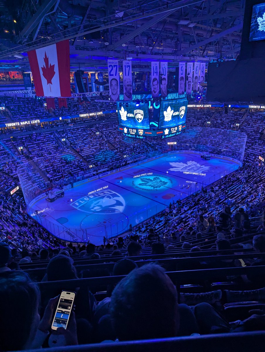 Chambies's tweet photo. Go Leafs Go! #LeafsForever https://t.co/64Dob08p1B