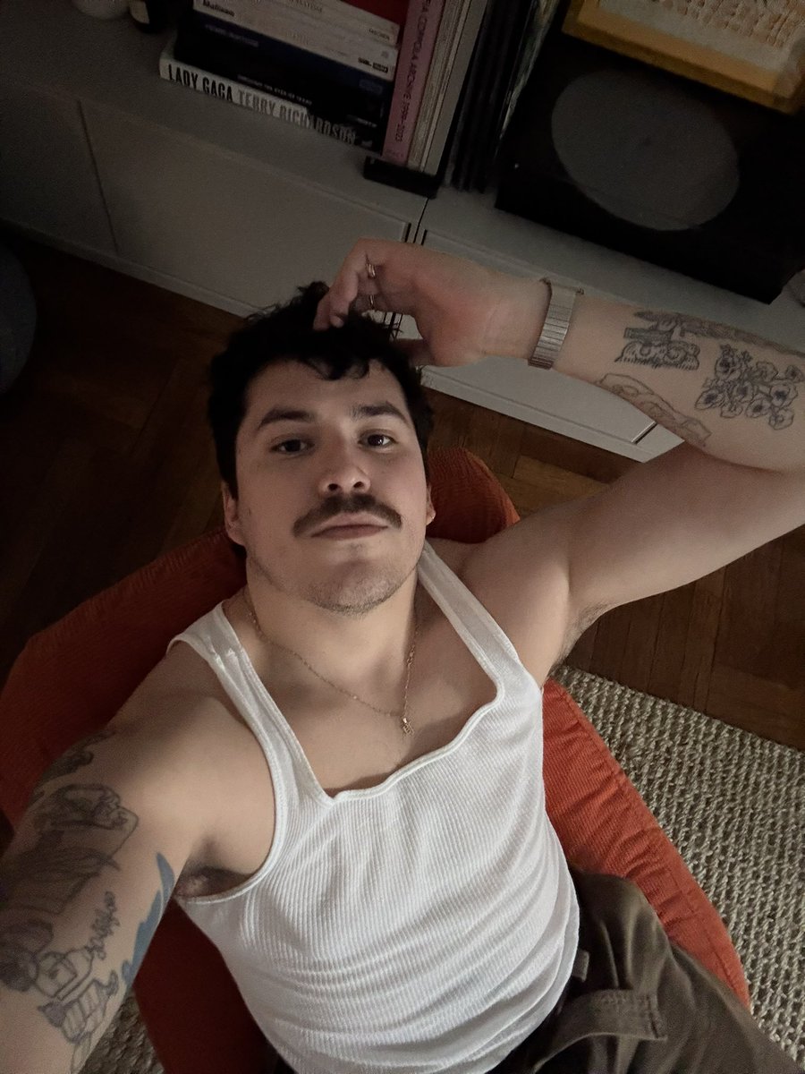 pedrito tweet media
