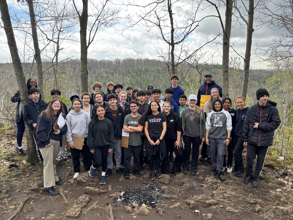 Incredible energy yesterday from these <a href="/A_GonzagaDPCDSB/">St. Aloysius Gonzaga</a> Grade 11 Outdoor Ed students 🌎