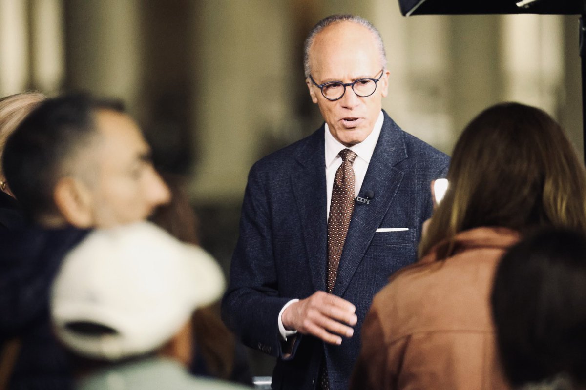 jlmootoosamy's tweet photo. @DavidMuir @ABCWorldNews and @LesterHoltNBC @NBCNightlyNews reporting from the #Vatican tonight #Conclave2025 (Photo @jlmootoosamy/ @media_expertise) https://t.co/EiNb4iJ63m