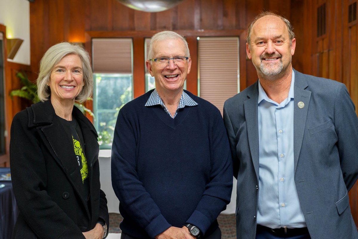 PMB_Berkeley's tweet image. The Plant &amp;amp; Microbial Biology Department came together last month to celebrate Brian Staskawicz, recipient of the 2025 Wolf Prize in Agriculture. See photos of the reception in our Facebook album! facebook.com/media/set/?set…