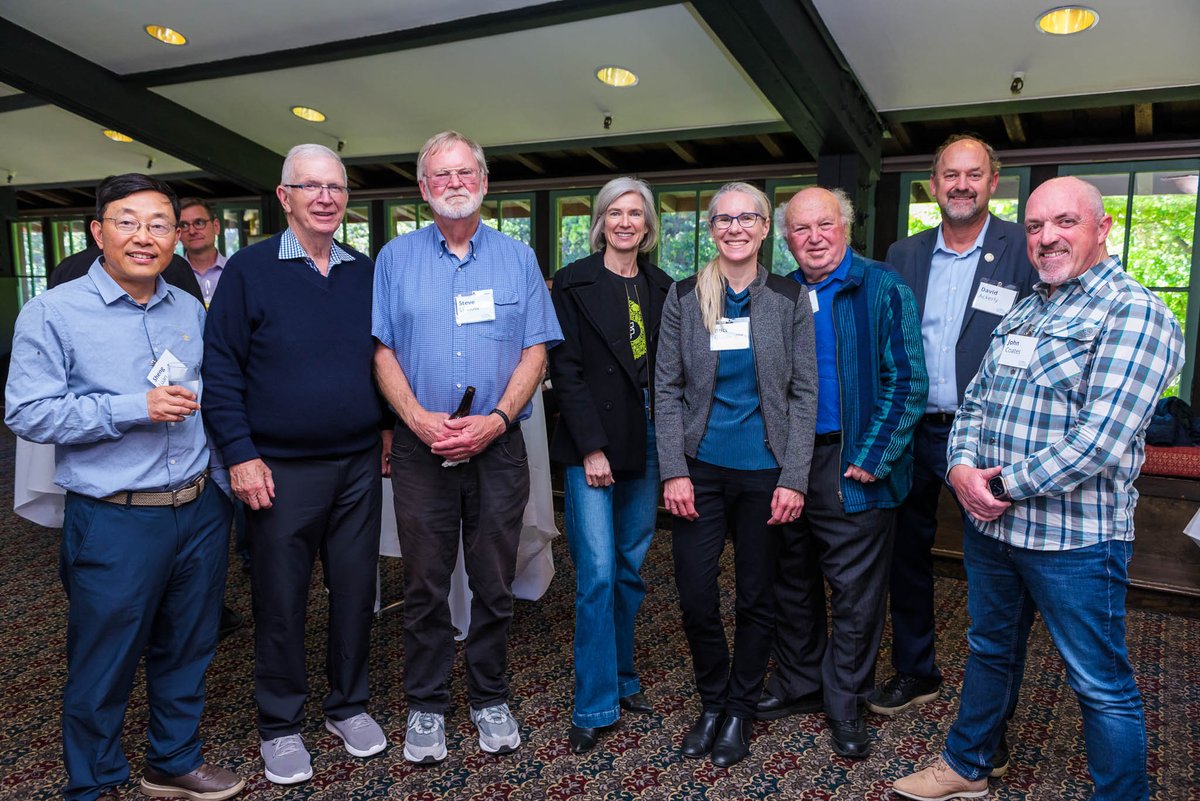 PMB_Berkeley's tweet image. The Plant &amp;amp; Microbial Biology Department came together last month to celebrate Brian Staskawicz, recipient of the 2025 Wolf Prize in Agriculture. See photos of the reception in our Facebook album! facebook.com/media/set/?set…