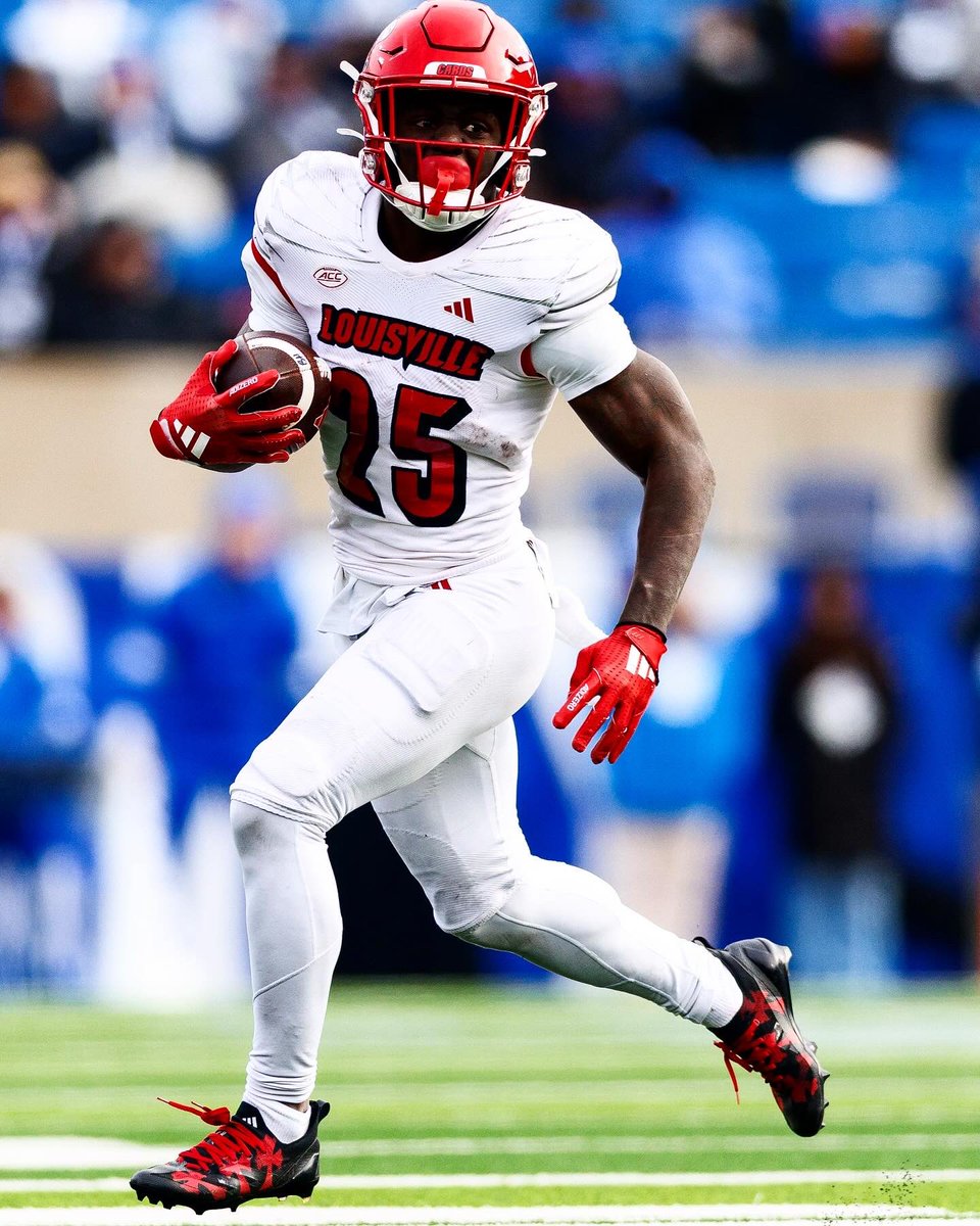 Blessed! And thankful to receive an offer from Louisville Via Coach Deion Branch🙏🏿
#agtg