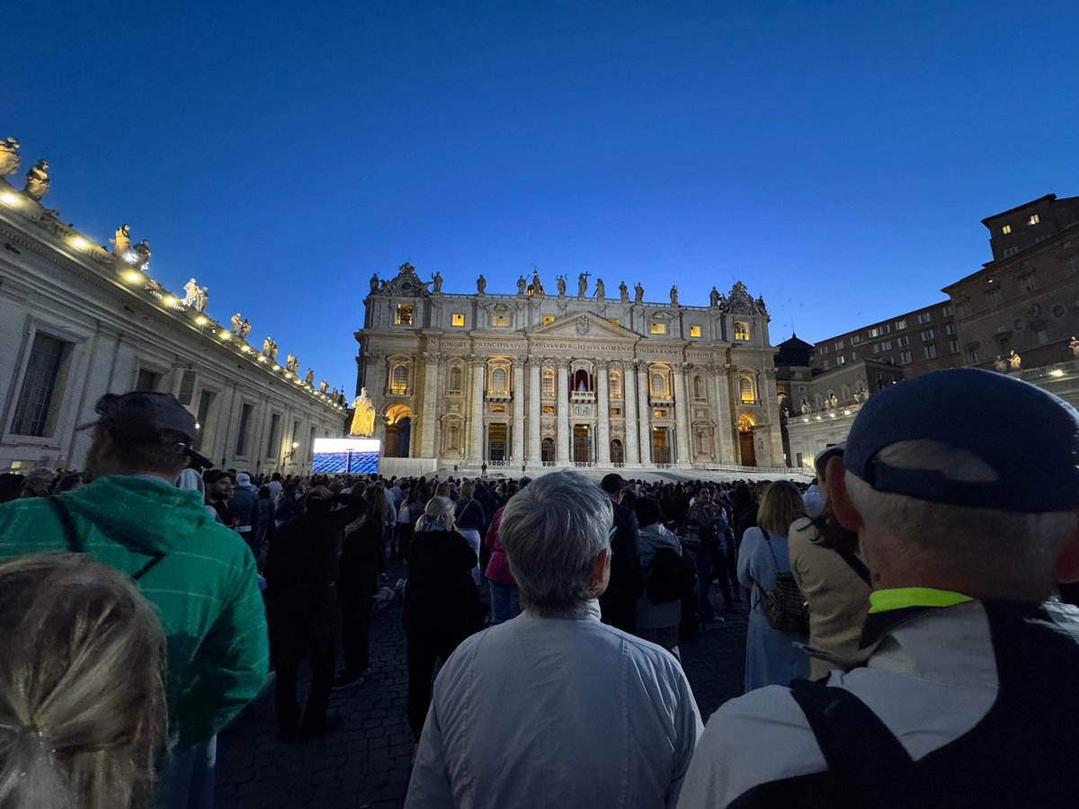 The Good Newsroom (@thegnewsroom) on Twitter photo Pilgrims from around the world gathered at St. Peter's Square on Wednesday evening to witness the result of the first ballot as cardinals casted their vote for who will be the next Pope.
Stay tuned to <a href="/thegnewsroom/">The Good Newsroom</a> for on-the-ground coverage. Pilgrims from around the world gathered at St. Peter's Square on Wednesday evening to witness the result of the first ballot as cardinals casted their vote for who will be the next Pope.
Stay tuned to <a href="/thegnewsroom/">The Good Newsroom</a> for on-the-ground coverage.