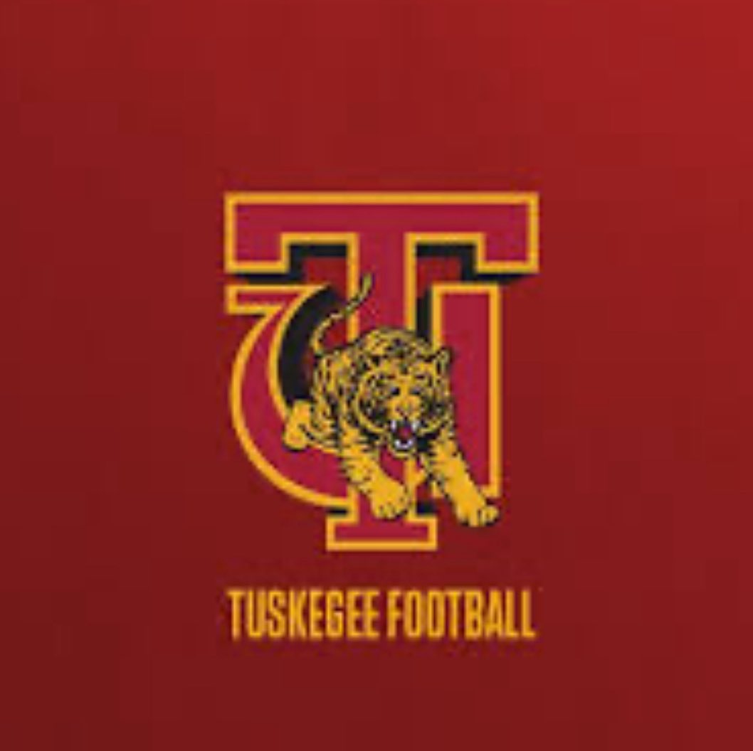 __josh55's tweet image. #agtg✝️🙏🏼 Blessed to receive an offer from Tuskegee University #gogoldentigers🐅 @CoachWinnjr @coachspritchett @coachcoreye @FDHS_Athletics @rec_douglass @CoachAllen_FDHS @coach_uzzi @WilliamsJrHarry @Coach_james3 @insidezone