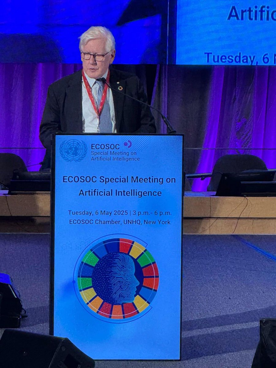 UNECOSOC's tweet image. At yesterday’s @UNECOSOC Special Meeting on #ArtificialIntelligence, we explored #AI's transformative role in achieving the #SDGs, focusing on equitable access, ethical governance, and bridging digital divides. Let's ensure we harness AI for inclusive growth and build a future…
