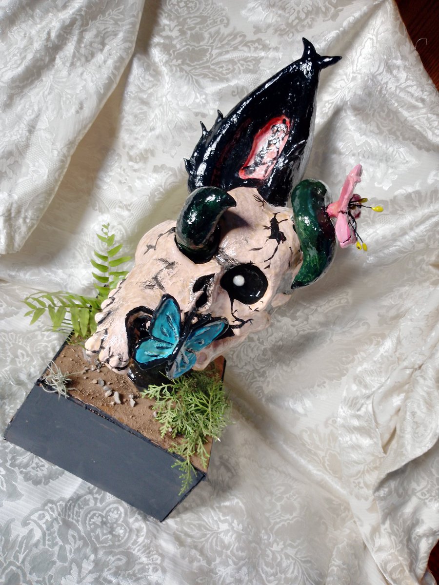 🖤🥀

#art #artwork #fandom #fandom  #furry #scult #skull #3D