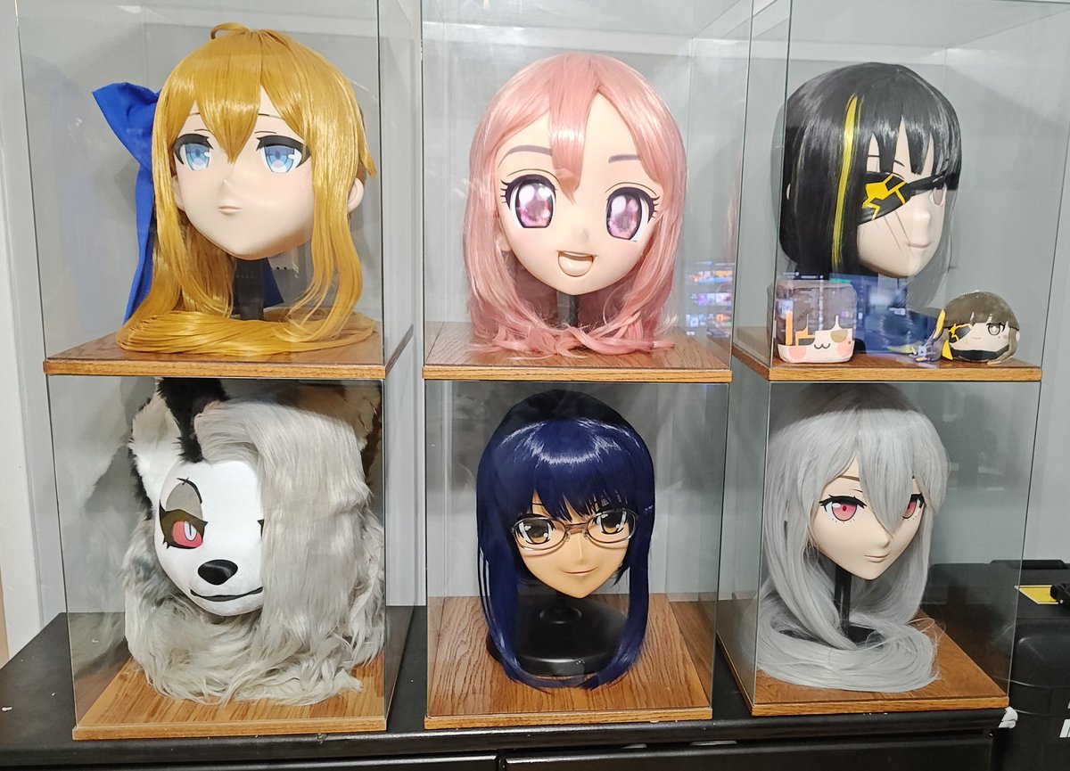 Finally, the gang is all here.
#kigurumi #着ぐるみ