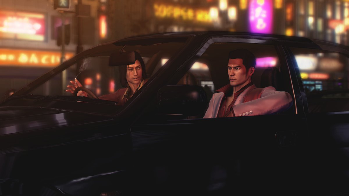 本日は #愛車の日🚙

愛車とは……人生の大切な瞬間を一緒に過ごす、
時には絆で結ばれた相棒であり、時には大切な恋人であったりする存在です

この錦山の愛車も、本当にいろいろな修羅場を乗り越えてきた貫禄が漂っているような…？

#龍が如く