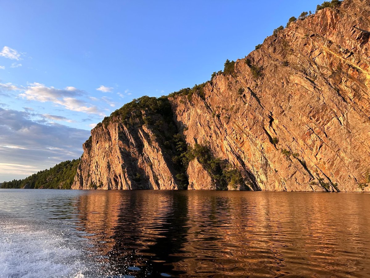 The countdown is on! 🏕️ 

Bon Echo Provincial Park will officially open for the 2025 camping season on Friday, May 9th! We are excited to open our gates to a new year of park visitors!

Who will be starting their camping season at Bon Echo? 

Photo credit: Bob and Lynne Burford