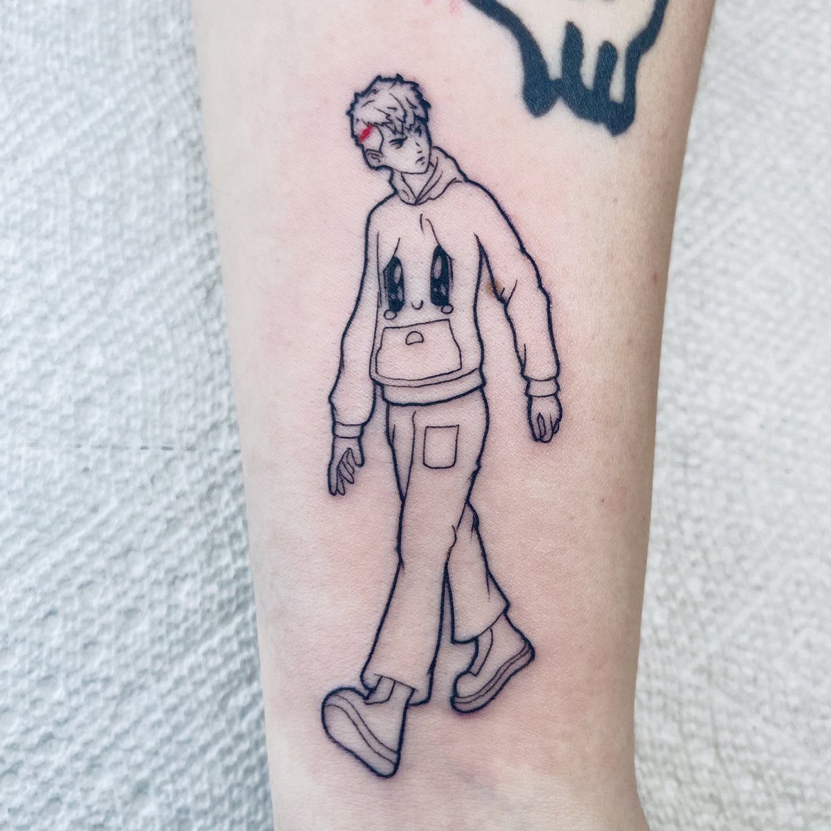 starmanxash's tweet photo. something about being tatted up &amp; not giving a f*ck or whatever @machinegunkelly said https://t.co/kG5BZSbwoA