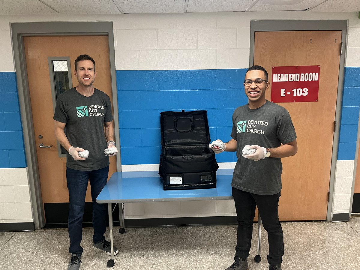 Thanks Devoted City Church for providing our <a href="/BrentwoodMESE/">Brentwood Magnet Elementary School of Engineering</a> staff with chicken biscuits this morning!
Happy Teacher Appreciation Week!