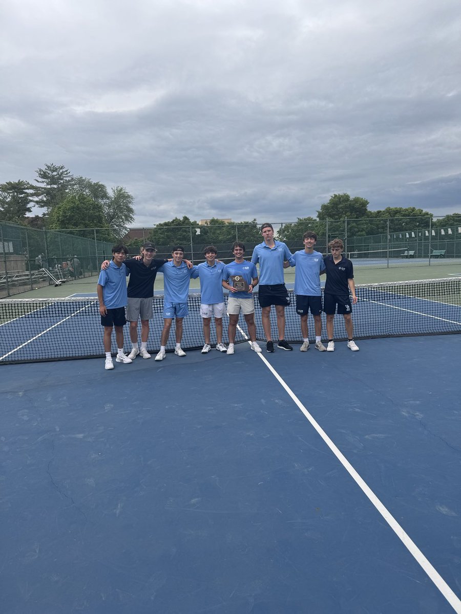 The guys season ends with a loss to Burroughs in the Team District Final.  A strong 14 win season including a MCC championship.  Thank you to the seniors