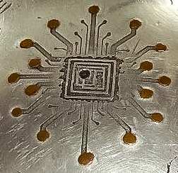 OvniChile1's tweet image. 🛸 ¿Artefacto extraterrestre en Buga, Colombia?
Una misteriosa esfera metálica con lo que parece ser un chip externo y extraños símbolos en su superficie. 
Se aprecia con claridad una supuesta escritura. 
¿Mensaje? ¿Tecnología no humana?

#Ovni #UFO #Buga #Colombia