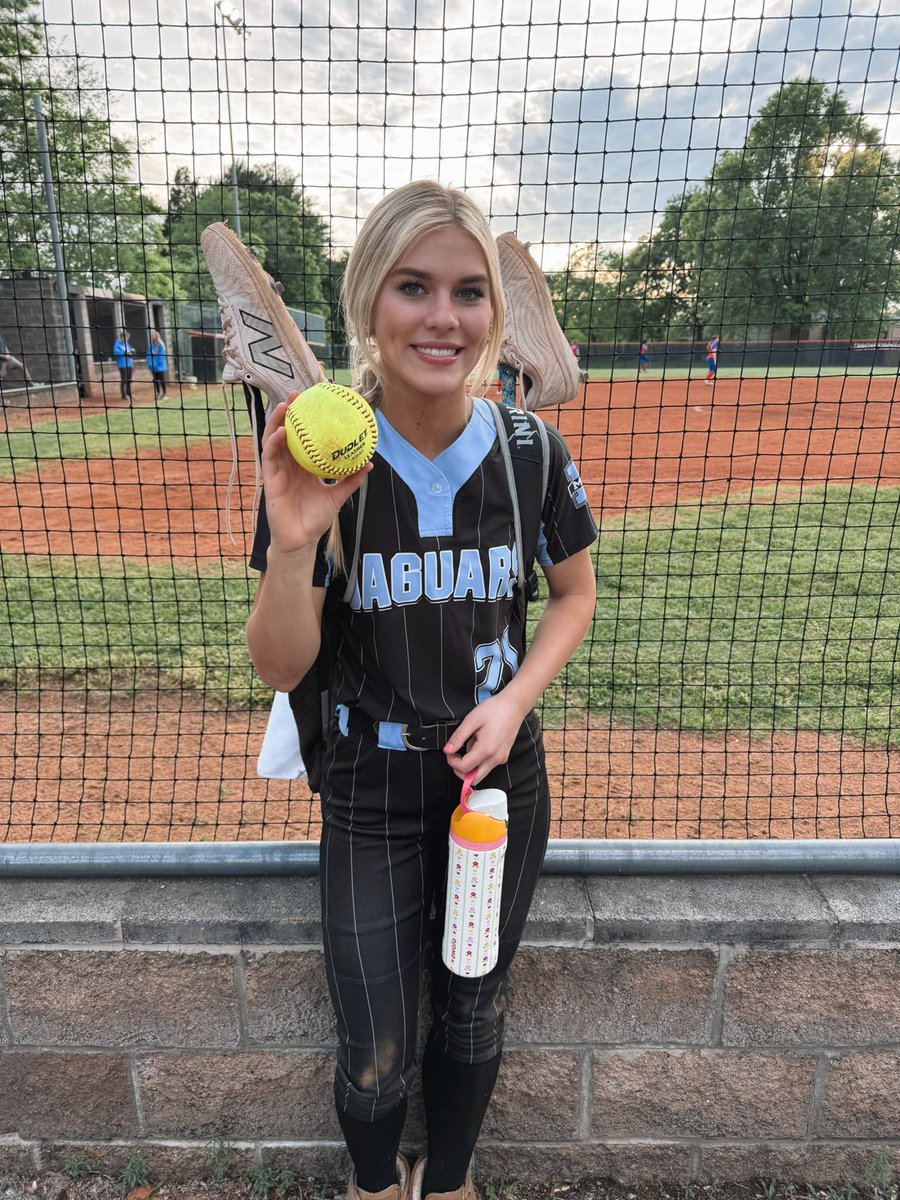 allie streble tweet media