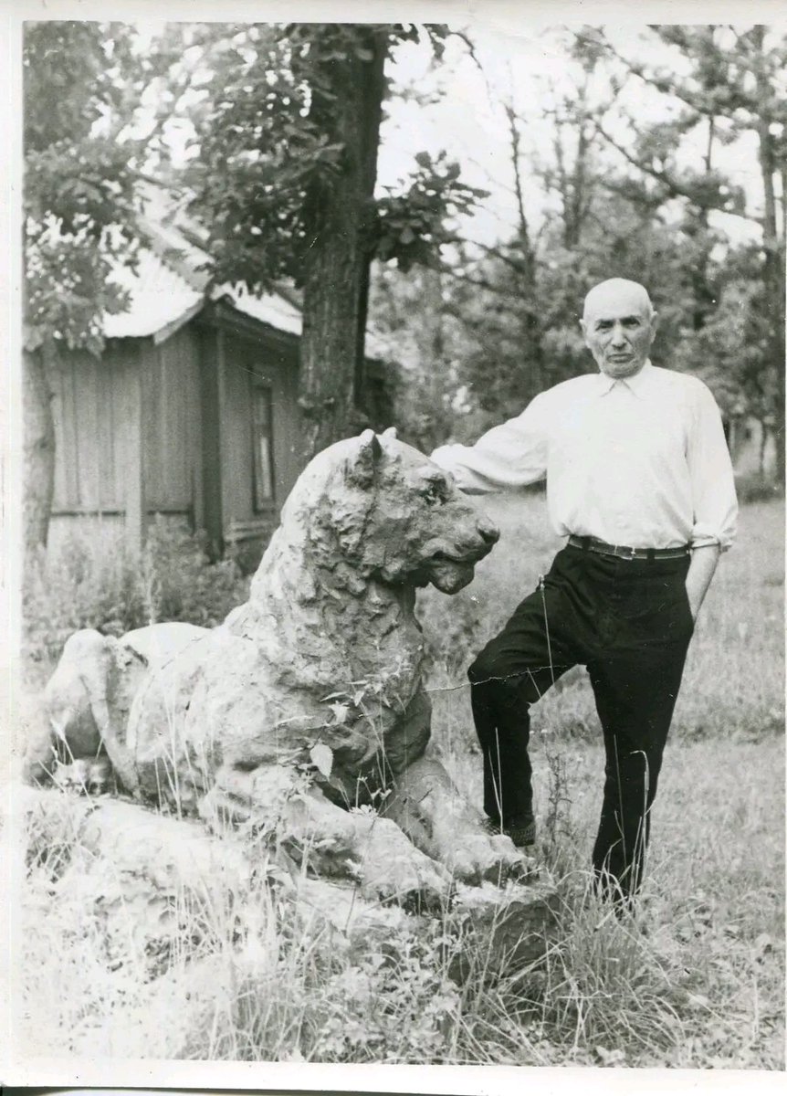 raiska1912's tweet image. Мой Бессмертный полк....Куртляев Хасият (1912-1988) - родной брат моего дедушки по маминой линии...Был призван в армию в 1940 году,с началом войны попал служить на Северо-Западный фронт, в  армию печально известного генерала Власова...Предательству он предпочел  неволю,👇