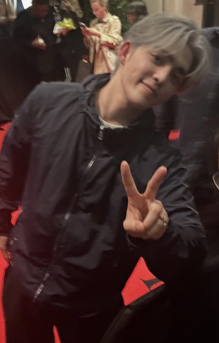 ho5hiii_kwon17's tweet image. scoups after the met gala 🩶