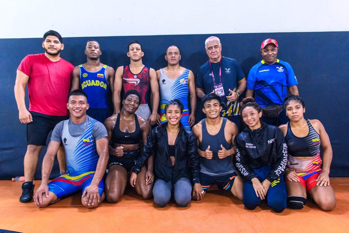 Tony_Rotundo's tweet image. Posted some behind the scenes practice photos of USA women (and others) from the Pan Am Championships! #wrestle #wrestlemonterrey @USAWrestling @FloWrestling @the_rudis 

tonyrotundo.smugmug.com/WRESTLERS-ARE-…