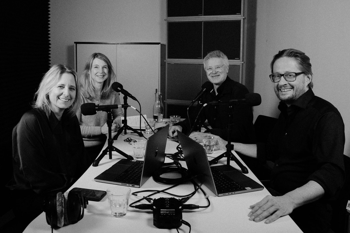 Heinrich Wefing (@heinrichwefing) on Twitter photo Vor allem auswärts stark? Morgen ist wieder Zeit für einen #roundtable von #daspolitikteil, dem politischen Podcast von <a href="/DIEZEIT/">DIE ZEIT</a> und <a href="/zeitonline/">DIE ZEIT</a>: Über die Kanzlerwahl, das neue Kabinett und Merz‘ erste Reisen sprechen wir mit <a href="/MariamLau1/">Mariam Lau</a> <a href="/annakatrein/">Anna Sauerbrey</a> <a href="/tinchilla/">tinahildebrandt</a> <a href="/pdausend/">Peter Dausend</a> Vor allem auswärts stark? Morgen ist wieder Zeit für einen #roundtable von #daspolitikteil, dem politischen Podcast von <a href="/DIEZEIT/">DIE ZEIT</a> und <a href="/zeitonline/">DIE ZEIT</a>: Über die Kanzlerwahl, das neue Kabinett und Merz‘ erste Reisen sprechen wir mit <a href="/MariamLau1/">Mariam Lau</a> <a href="/annakatrein/">Anna Sauerbrey</a> <a href="/tinchilla/">tinahildebrandt</a> <a href="/pdausend/">Peter Dausend</a>