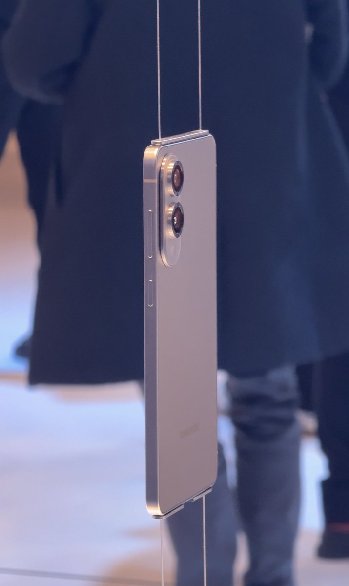 It's official 🙌 Samsung Galaxy S25 Edge is launching on May 13. #galaxyS25edge