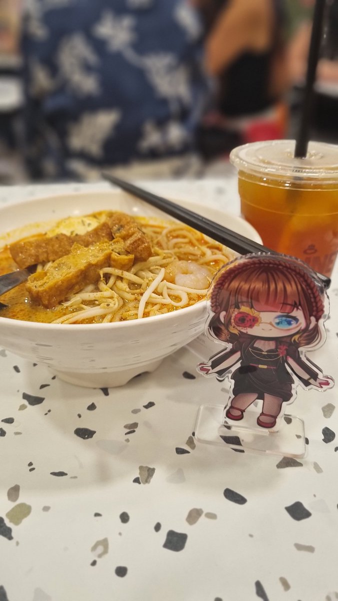 Akhirnya menemukan Laksa biat lunch. Mommy rekomen Killiney . Harganya bersahabat dan porsinya buanyaaakk bgt! 

#chocojajan #chocojalanjalan #chocopegipegi