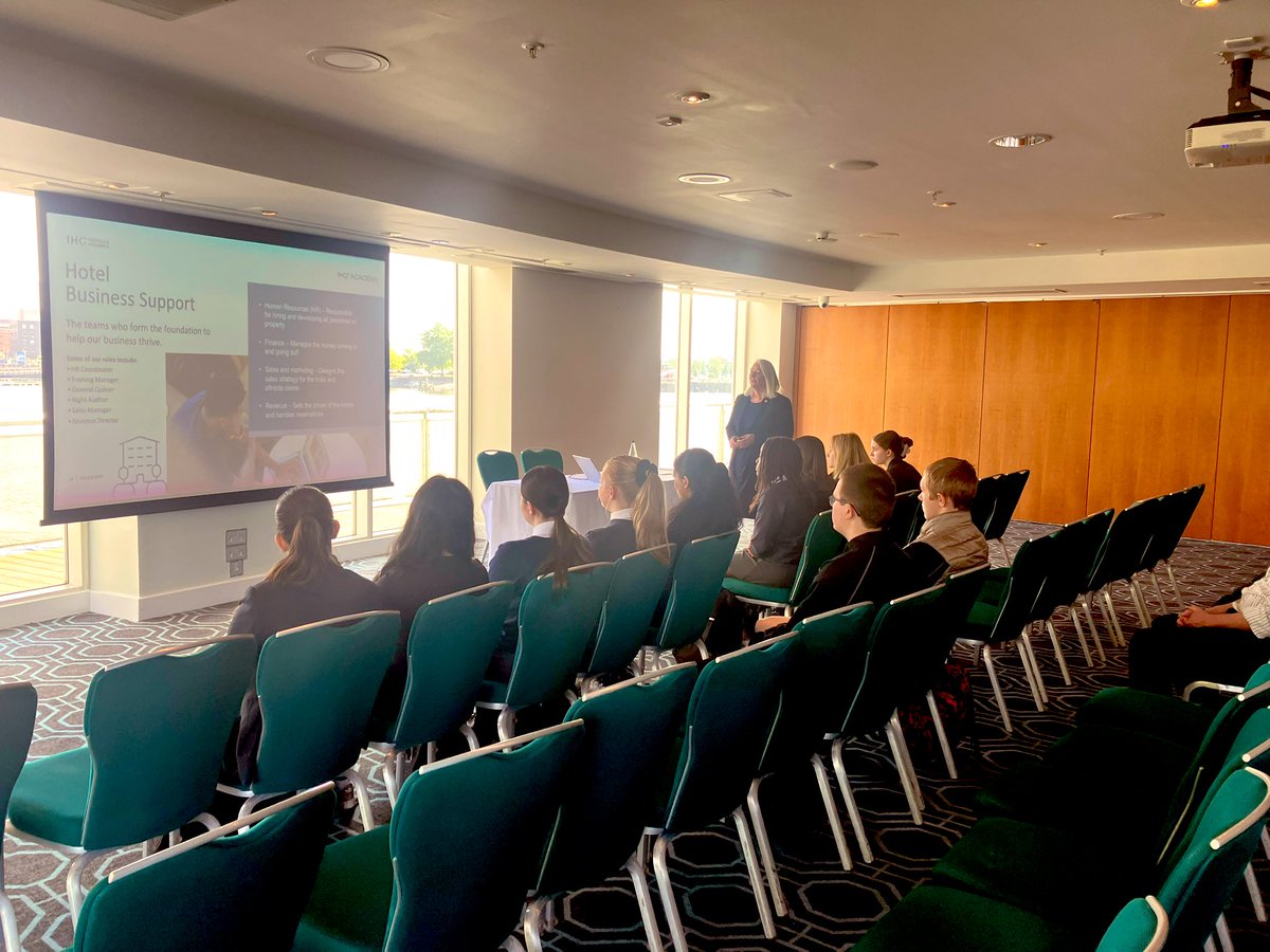 Another successful visit to St David’s hotel! 
Packed with advice for our students, and a lovely introduction to the variety of job roles within the industry. 
#frontofhouse
#backofhouse
#experience
