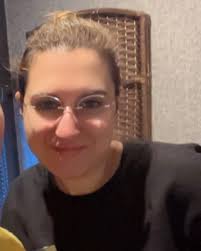 BAT2004's tweet image. Caniler arasında yaşıyoruz. Her gün en az 2 kadın takıntılı eski sevgili ya da eski kocaları tarafından katlediliyor ve meclis, külliye bunları bir haber gibi seyrediyor. Bunu engelleyici yasa yapmak bu kadar mı zor? Rahat uyu #baharaksu, kurtuldun erkek zulmünden. @TBMMresmi