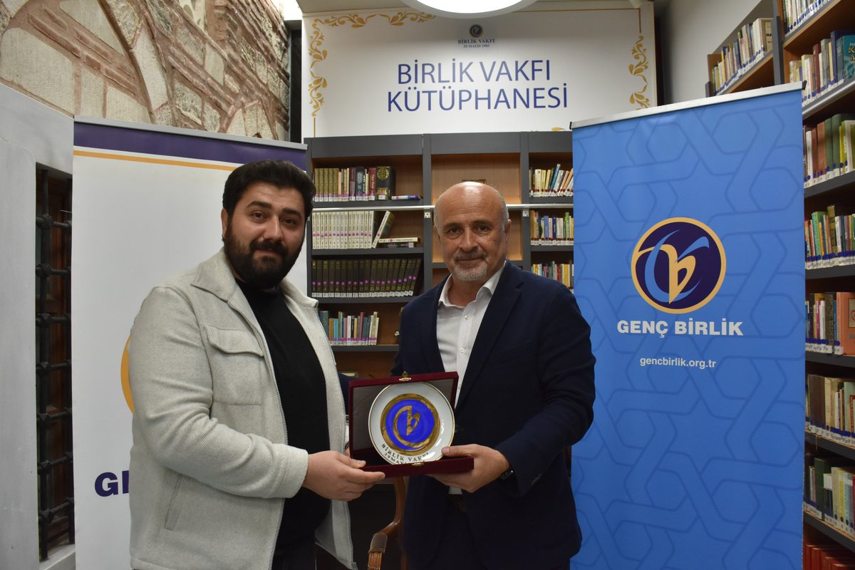 mstfalkn25's tweet image. Dost Meclisi&apos;nde bu hafta İstanbul Üniversitesi Cumhuriyet Tarihi Anabilim Başkanı Prof. Dr. Recep Karacakaya ile Birlik&apos;te idik.
&quot;Geçmişten Günümüze Türk Ermeni İlişkileri&quot;hakkında bilgilerinden istifade ettiğimiz hocamıza ve dostlara,katımları için teşekkür ederim.
@GencBirlik