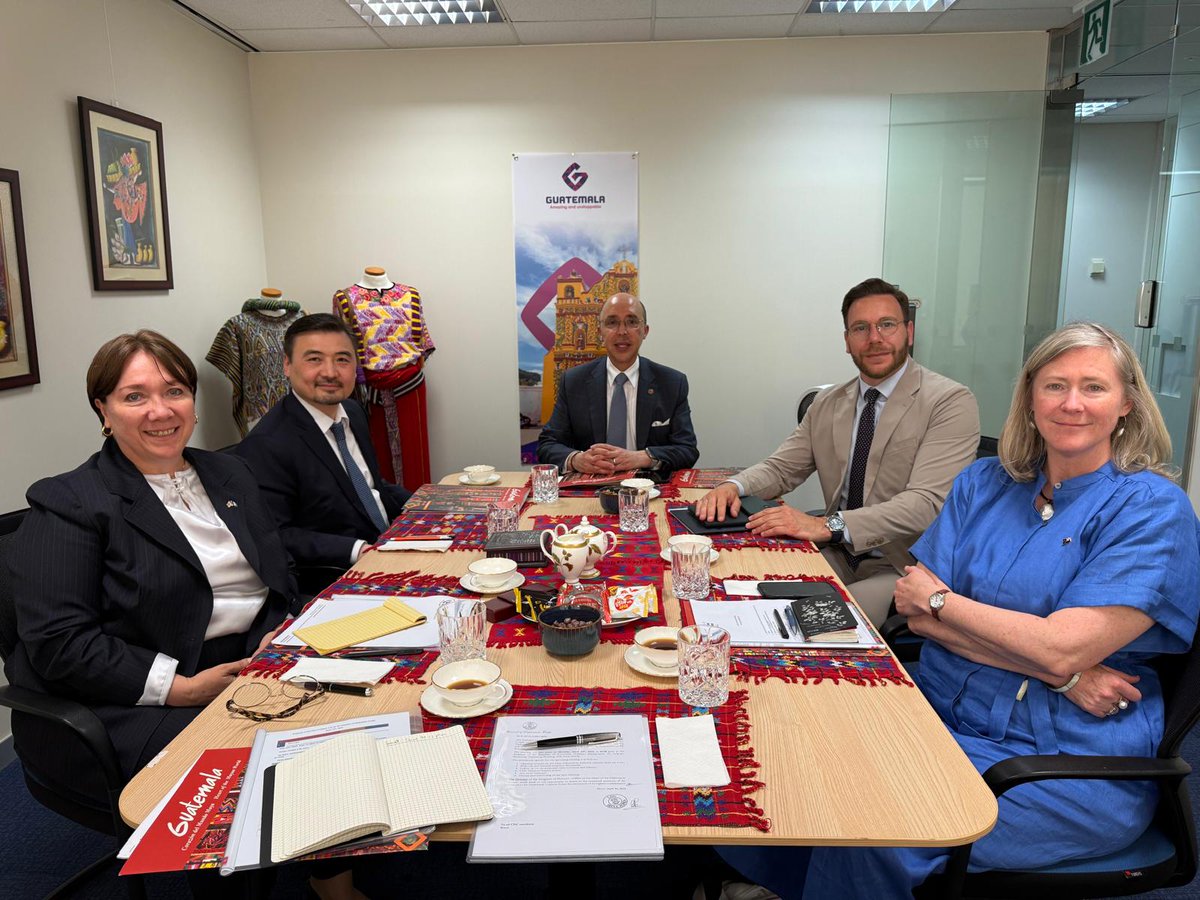 Another engaging CDC meeting, this time at the Embassy of #Guatemala! Great discussions on upcoming initiatives for the diplomatic community and our Korean friends. Big thanks to #guatemalan Embassy for the warm welcome and kind hospitality! 
#Diplomacy #Seoul