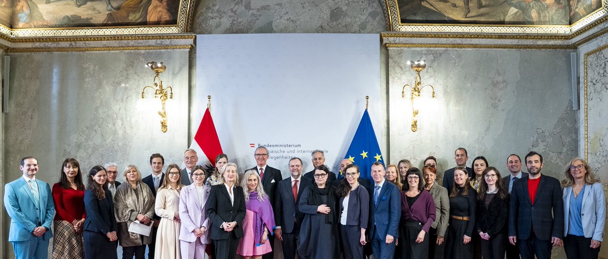 EUNIC Cluster Austria <a href="/EUNIC_Global/">EUNIC</a> meets at <a href="/MFA_Austria/">MFA Austria</a> with State Secretary <a href="/pepssch/">Sepp Schellhorn</a>; diversity of cultural action in cooperation and dialogue are key principles; 30 years of EU membership of #Austria paved the way for cultural exchange in Europe and far beyond in EUNIC‘s net