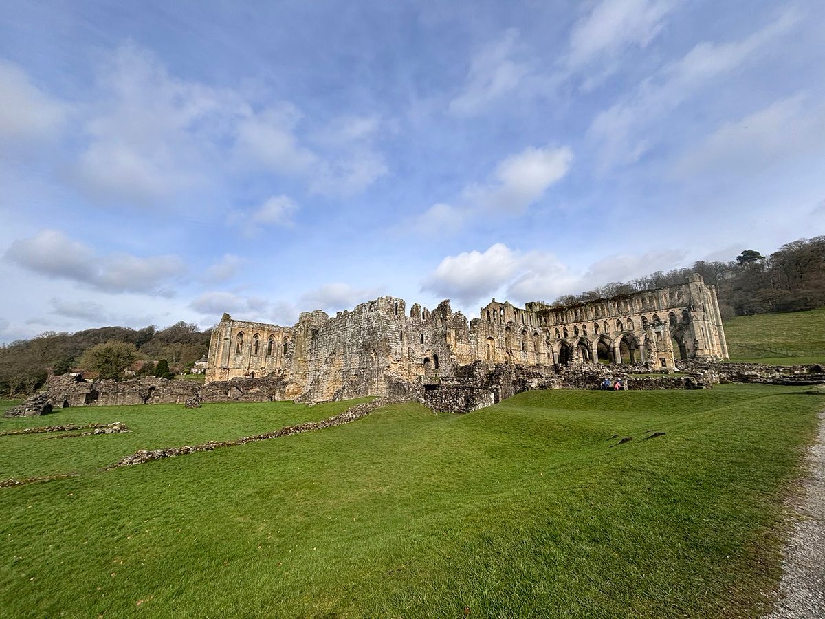 Welcome to Yorkshire (@welcome2yorks) on Twitter photo A look at the history of Rievaulx Abbey, with Dr Emma Wells: yorkshire.com/inspiration/he… #heritage #yorkshire <a href="/Emma_J_Wells/">𝔇𝔯 𝔈𝔪𝔪𝔞 𝔍. 𝔚𝔢𝔩𝔩𝔰</a> A look at the history of Rievaulx Abbey, with Dr Emma Wells: yorkshire.com/inspiration/he… #heritage #yorkshire <a href="/Emma_J_Wells/">𝔇𝔯 𝔈𝔪𝔪𝔞 𝔍. 𝔚𝔢𝔩𝔩𝔰</a>