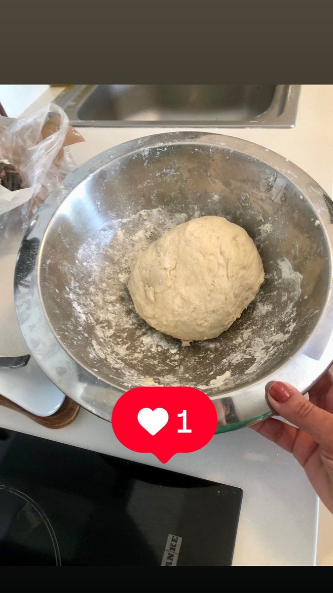 Bugün off günümse akşama pizza yapmalıyım 🥰 #günaydın