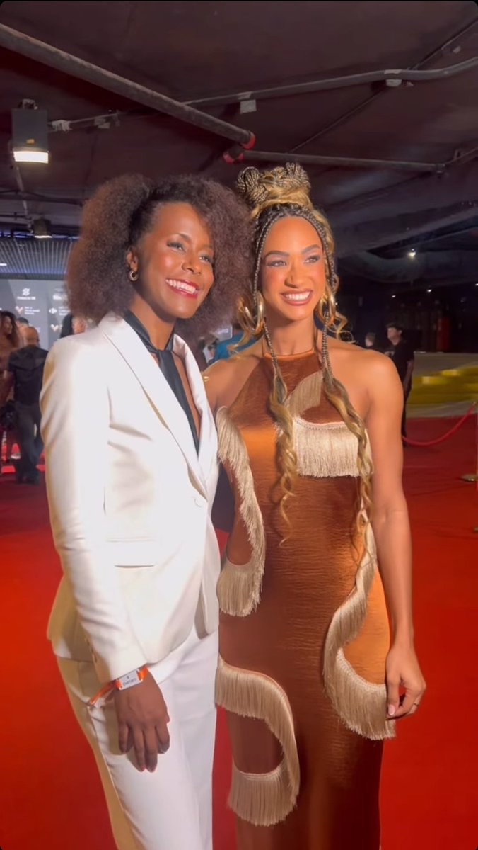 Olha o peso dessa foto. 
Duas rainhas juntas.👸🏾👸🏾❤️‍🔥
 Maju e <a href="/aline_patriarca/">Aline Patriarca 🌪️</a>