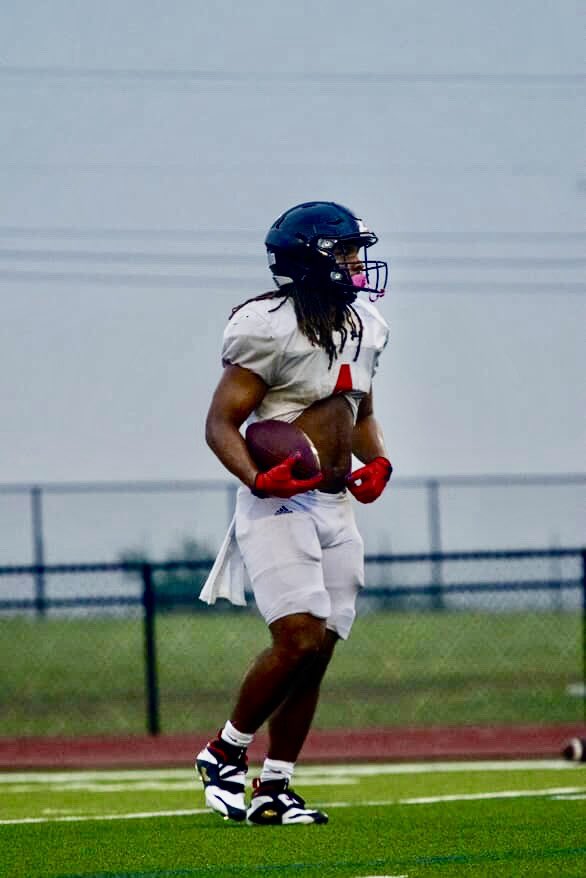 jayvion_clayter's tweet image. Spring scrimmage tomorrow‼️ Been working & waiting on this all offseason. Time to put on. Come see it live. Junior year loading… 🔋 @EastviewHFC @_CoachRoss @JScruggs247 @CJVogel_OTF @TXTopTalent @var_austin @CoachEnriqueCTX @dctf