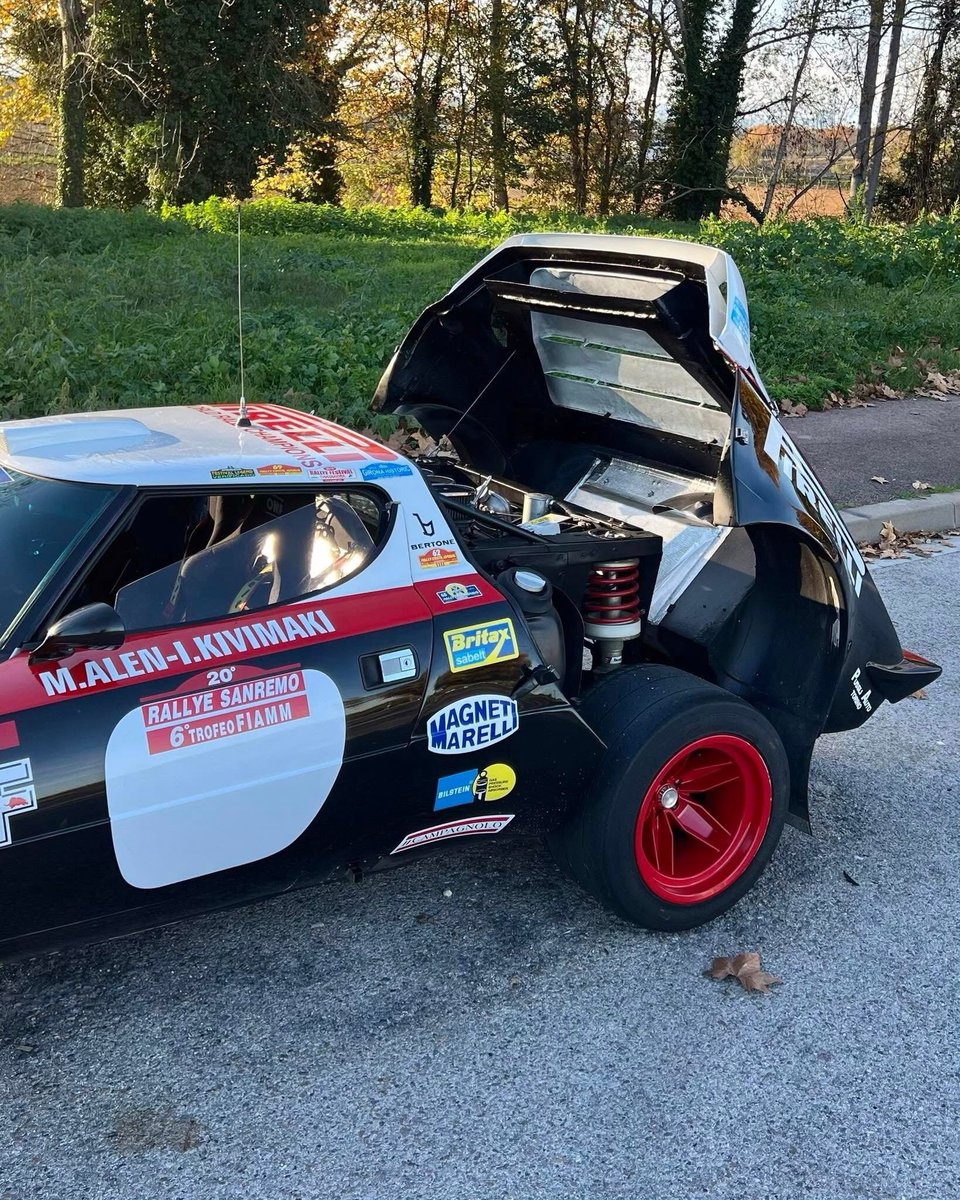 Retromania4ever's tweet photo. Lancia Stratos 
🇮🇹 #Rally #Legeng https://t.co/KOvBlhh0yO