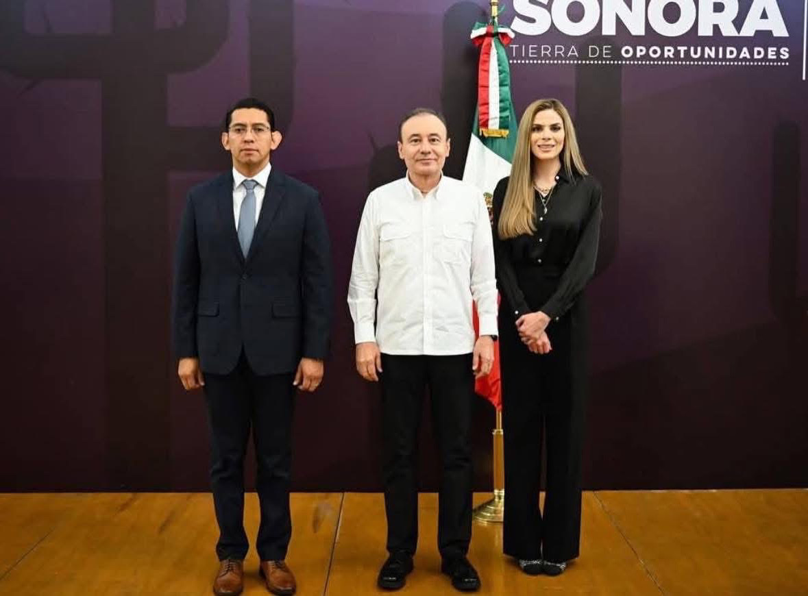 Ya lo hizo oficial el gobernador <a href="/AlfonsoDurazo/">Alfonso Durazo</a> 

Hay nuevo secretario de seguridad en #Sonora, se trata de Braulio Martinez quien era su secretario particular.