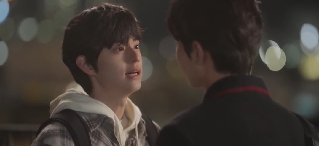 dearbubble7's tweet image. they finally confess , they know they like each other , they kiss , but they're not together yet bc now bawoo says that what jihoon feels is not love but PITY??? this series should be called EVERYTHING IS WRONG 

#SomethingIsNotRight #무언가잘못되었다 #SomethingIsNotRightEp7