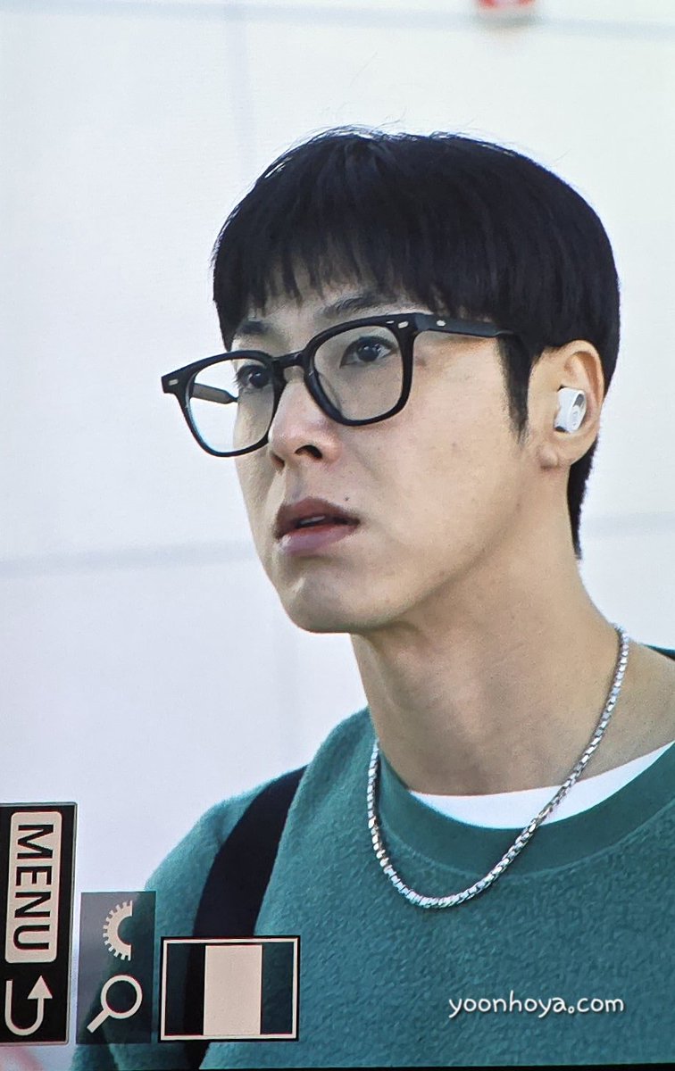 YOONHOYA_COM's tweet photo. 250508 인천공항 윤호 출국

#유노윤호 #정윤호 #UKNOW #TVXQ! https://t.co/EeEr4q09Qg