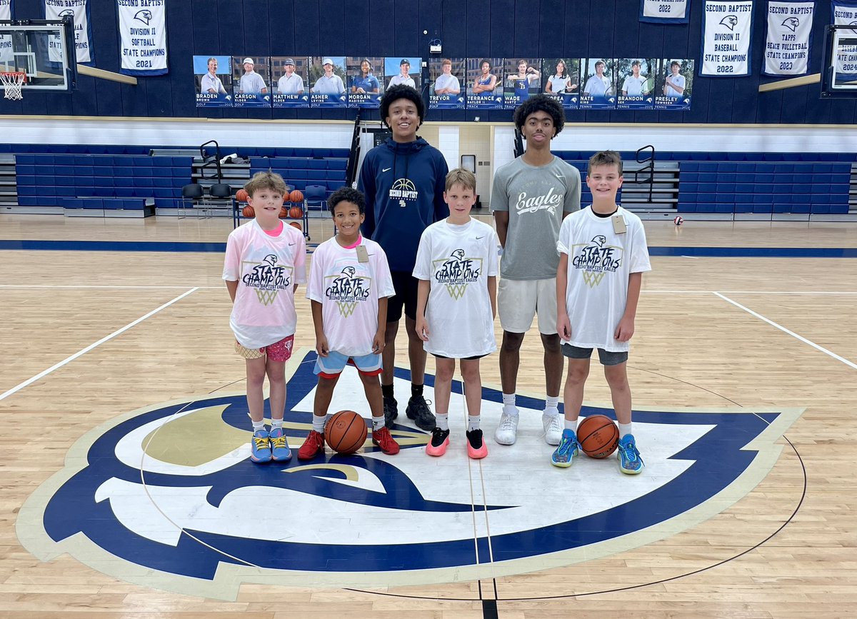 Taylor Land (@taylorjland) on Twitter photo Future Eagles getting in work with two of our best! <a href="/SBS_Athletics/">SecondBaptistSchoolAthletics</a> <a href="/SBSBB24/">Second Baptist Men’s Basketball</a> <a href="/lilskip08/">Reese (lilskip) Alston</a> Future Eagles getting in work with two of our best! <a href="/SBS_Athletics/">SecondBaptistSchoolAthletics</a> <a href="/SBSBB24/">Second Baptist Men’s Basketball</a> <a href="/lilskip08/">Reese (lilskip) Alston</a>